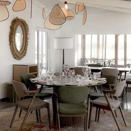 Otel Mas De La Fouque - & 4*